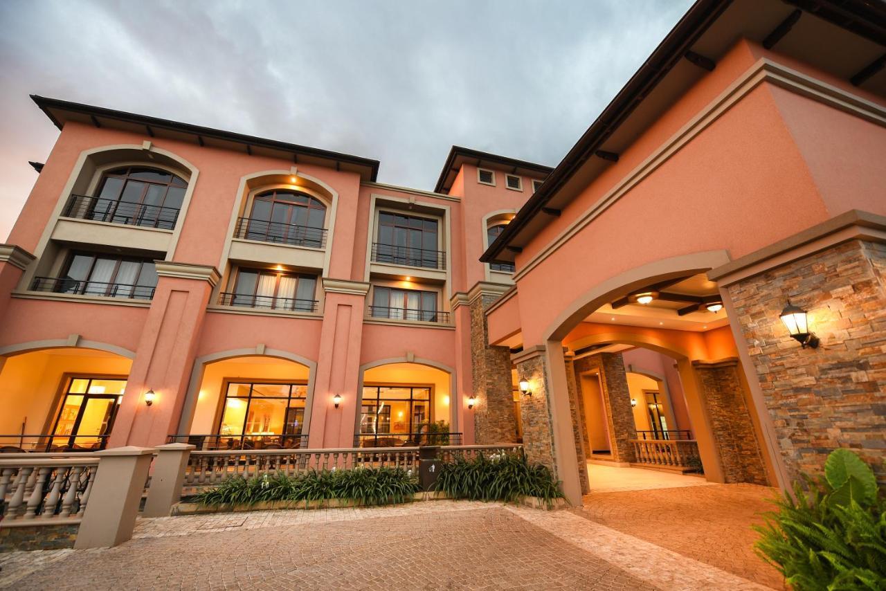 Mestil Hotel&Residences Kampala Exterior foto