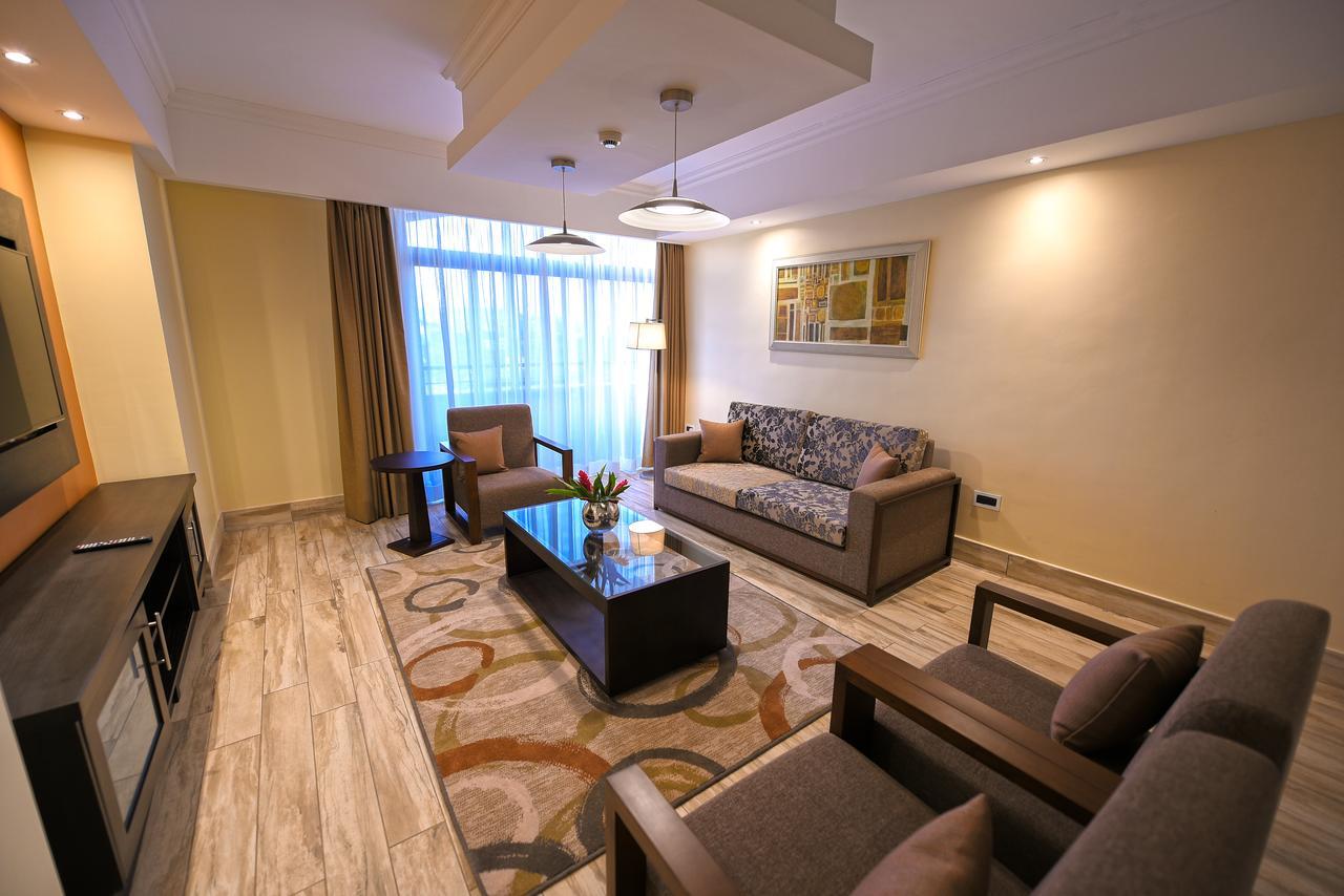 Mestil Hotel&Residences Kampala Exterior foto